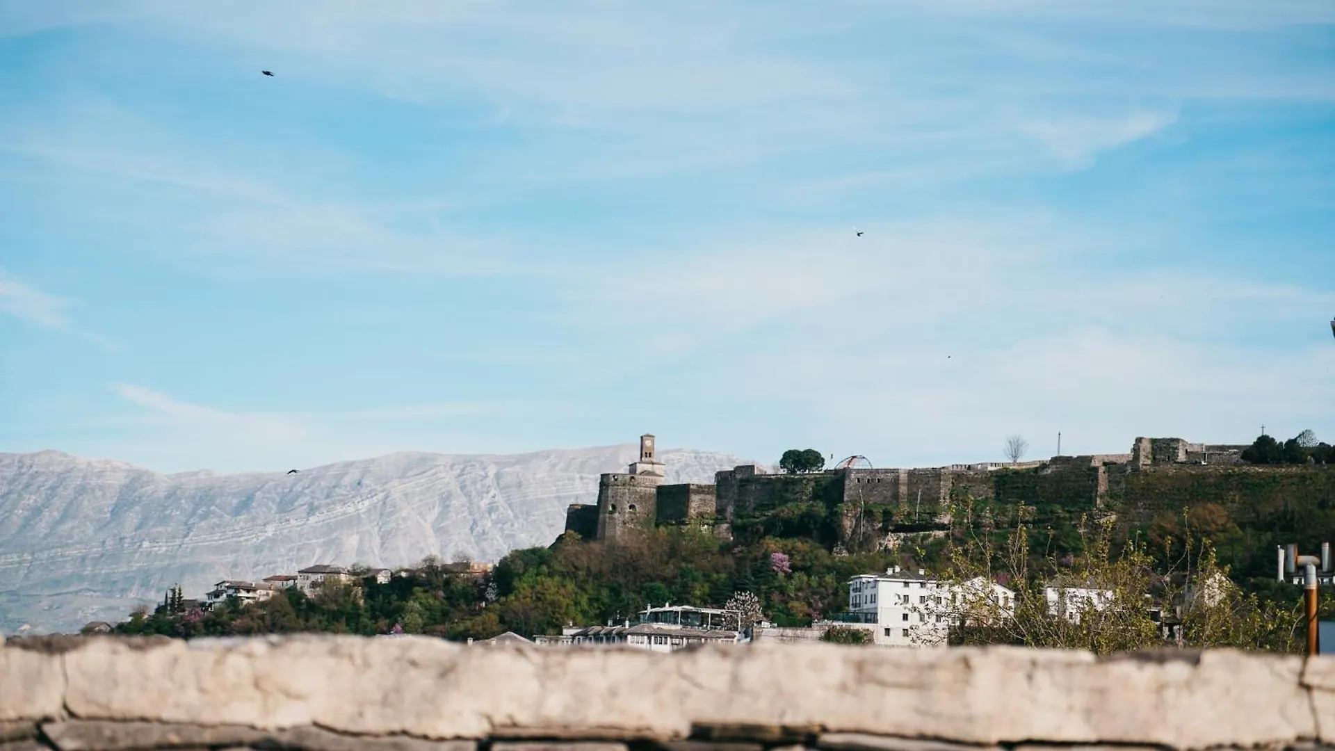 Vila Matias 8 Gjirokastër 0*,  Albania